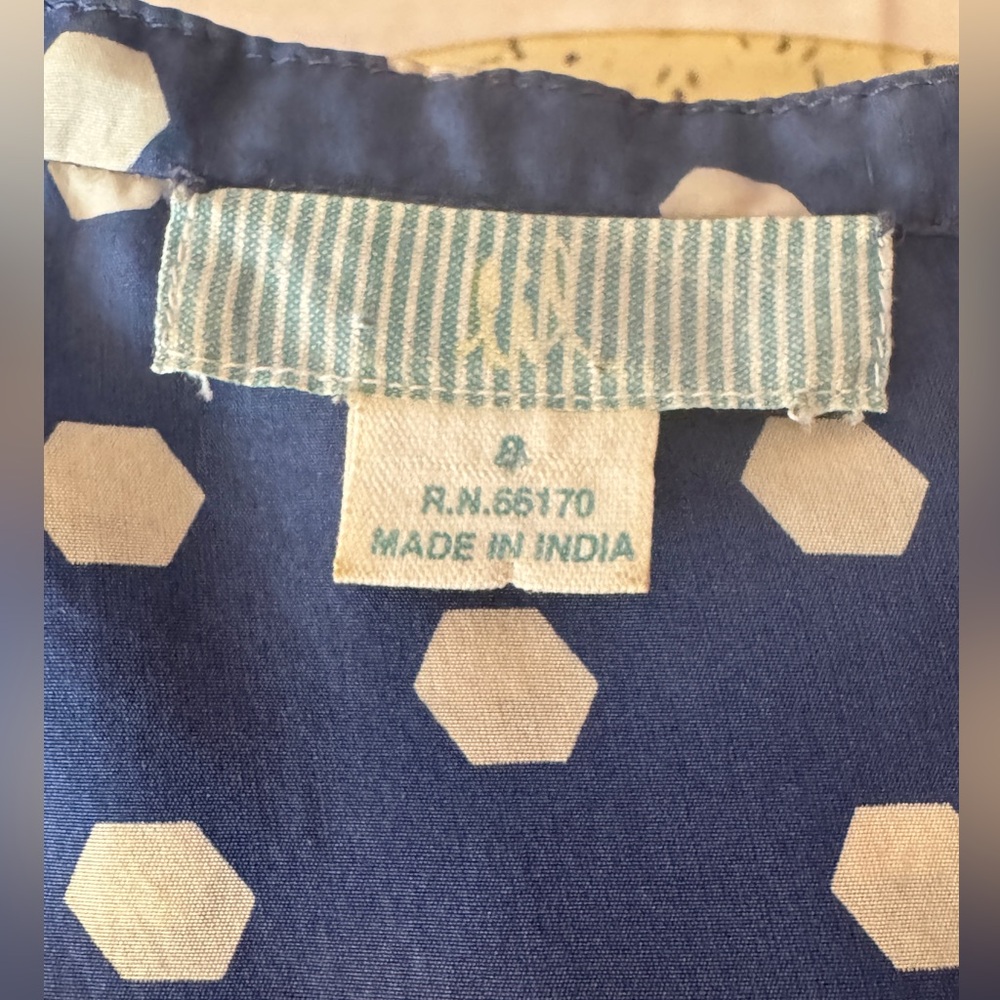 100% Silk, Hexagon Dot Dress, purchased at Anthropologie, Size 8 - Picture 9 of 9